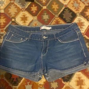 Levi jean shorts